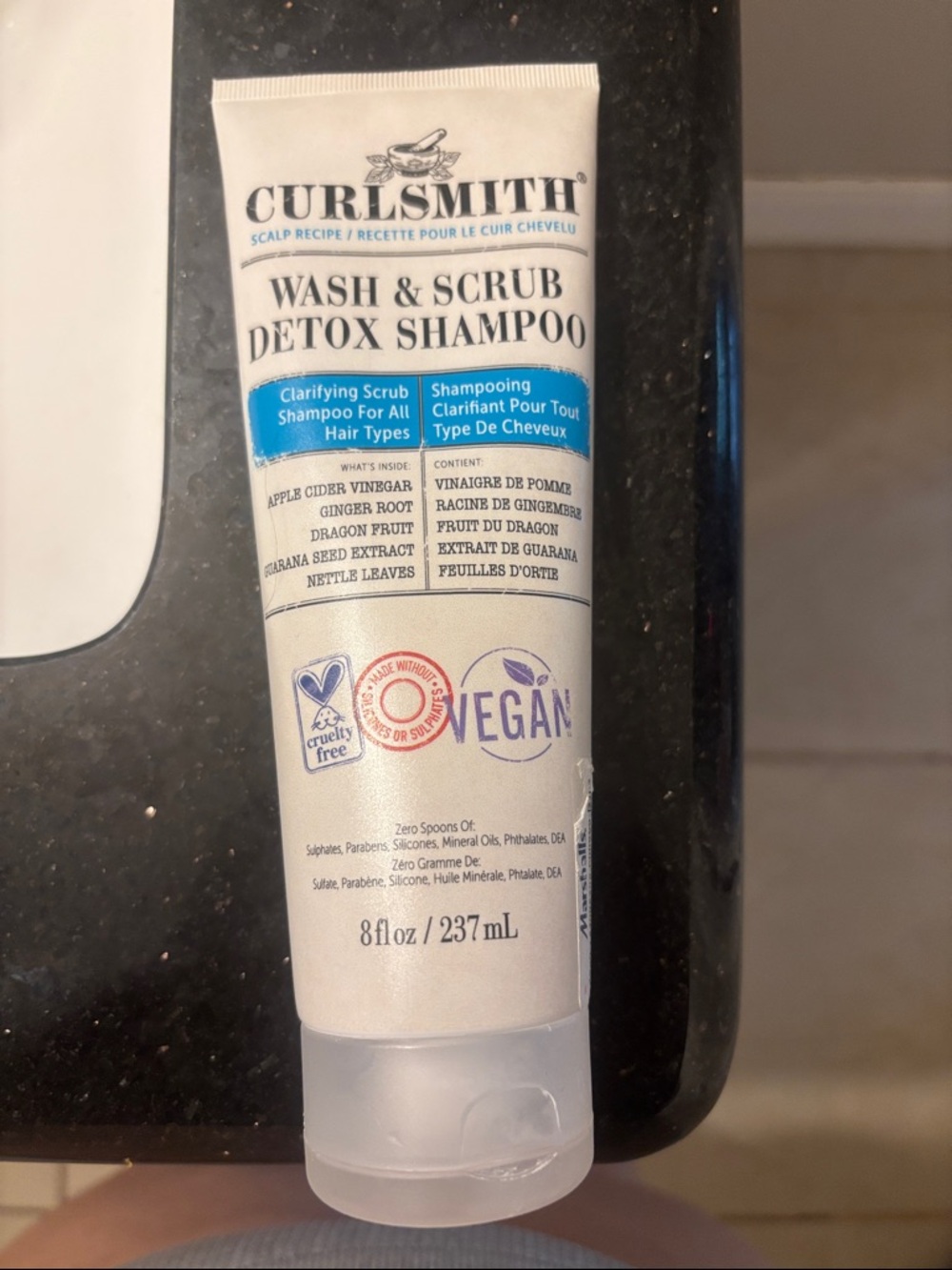 Curlsmith Wash & Scrub Detox Shampoo - White and Blue
